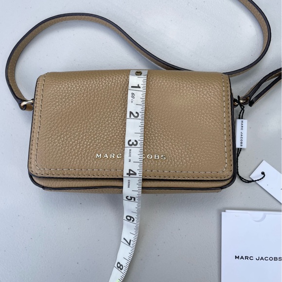 Marc Jacobs Tan Leather Crossbody Bag - Picture 4 of 10